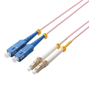 光ファイバーケーブル／マルチモード／１０Ｇ／ＬＣ－ＳＣ／１ｍ　■お取り寄せ品
